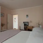 Mara Apartment *