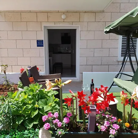 Apartman Mara *